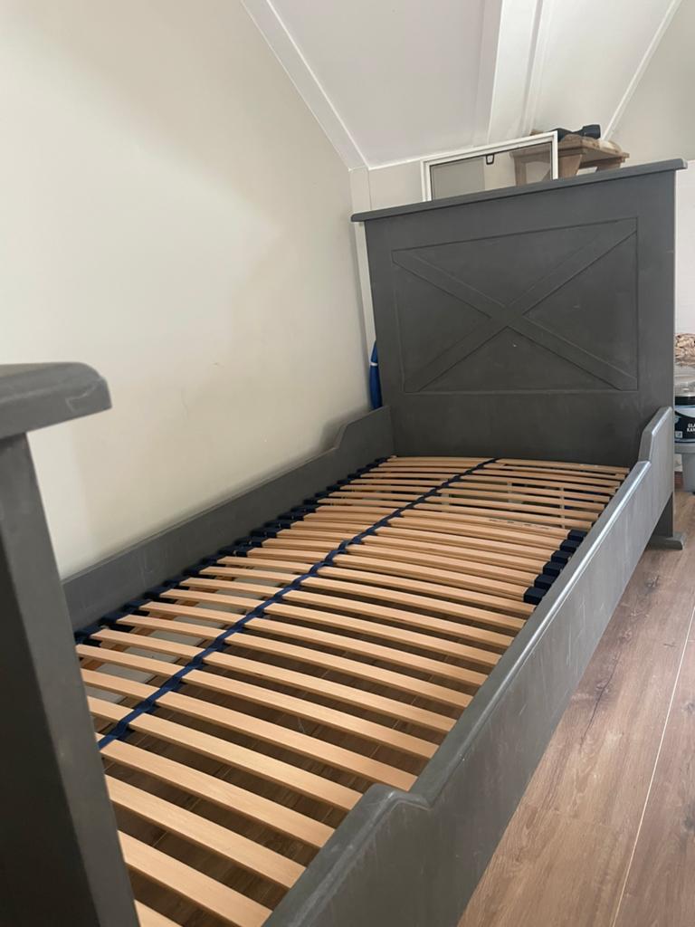 Stevig bed 1 persoons, Huis en Inrichting, Ophalen, 90 cm, Eenpersoons, Wit