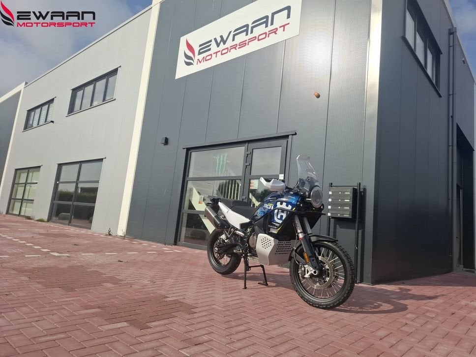 HUSQVARNA NORDEN 901 EXPEDITION (bj 2023), 2 cilinders, Motorrijbewijs A, Onbekend, Overig