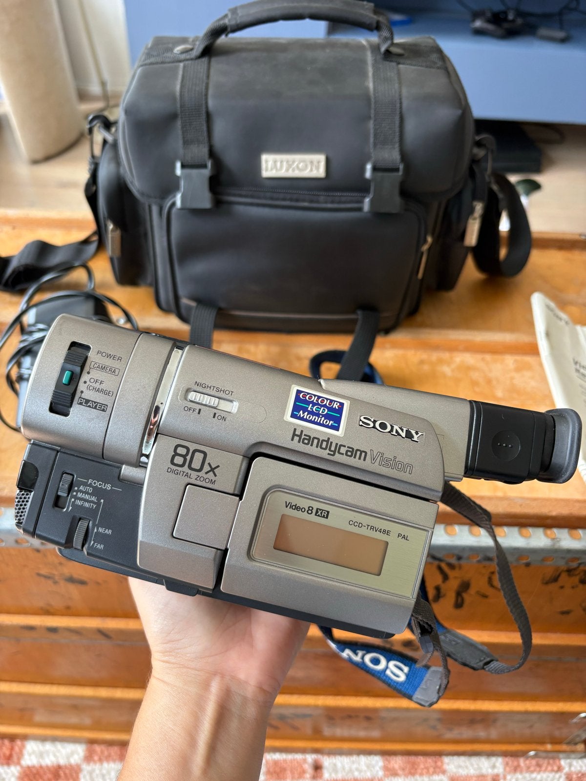 Sony Handycam Vision CCD-TRV48E Video8 XR Camcorder + luxon, Ophalen, Gebruikt, 20x of meer, Overige soorten