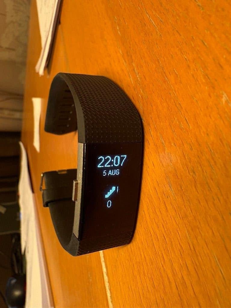 Prima Fitbit Charge 2 + reservebandjes, compleet in doos, Gebruikt, FitBit, Zwart, Ophalen of Verzenden
