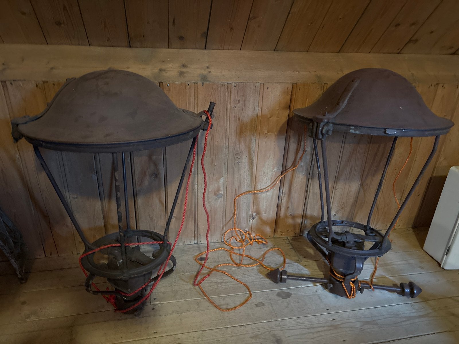 Antieke gietijzeren straatlantaarns (2 stuks), Ophalen
