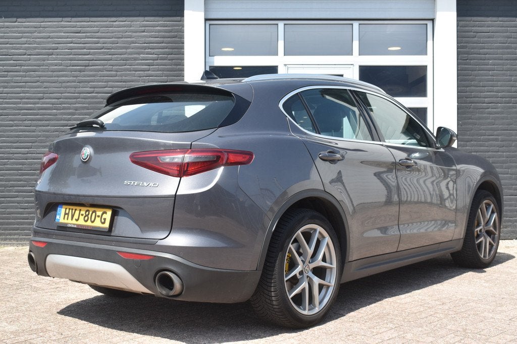 Alfa Romeo Stelvio 2.0 T 280pk AWD (4x4) Super Veloce Automa, Auto's, Alfa Romeo, Automaat, 4 cilinders, Bedrijf, Vierwielaandrijving