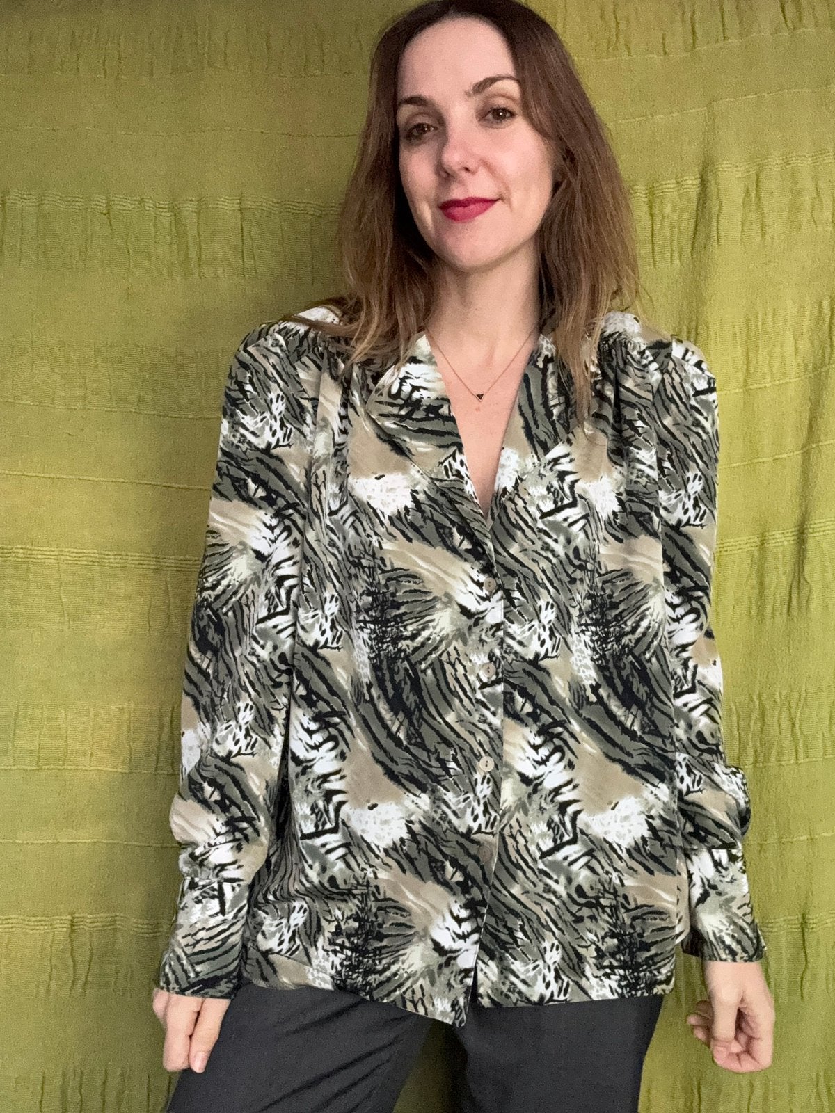Vintage blouse - print - panterprint - groen - 40/L/large, Maat 38/40 (M), Hgv, Hgv, Ophalen of Verzenden