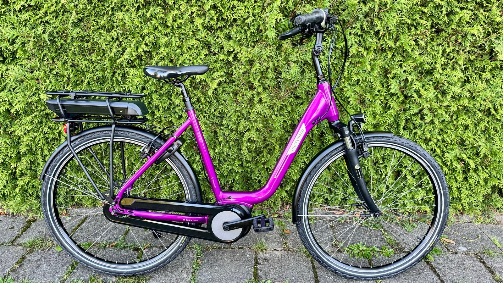 Victoria eTrekking 5.7 Dames E-bike - Bosch Active Line, Fietsen en Brommers, Zo goed als nieuw, 50 km per accu of meer, 55 tot 59 cm