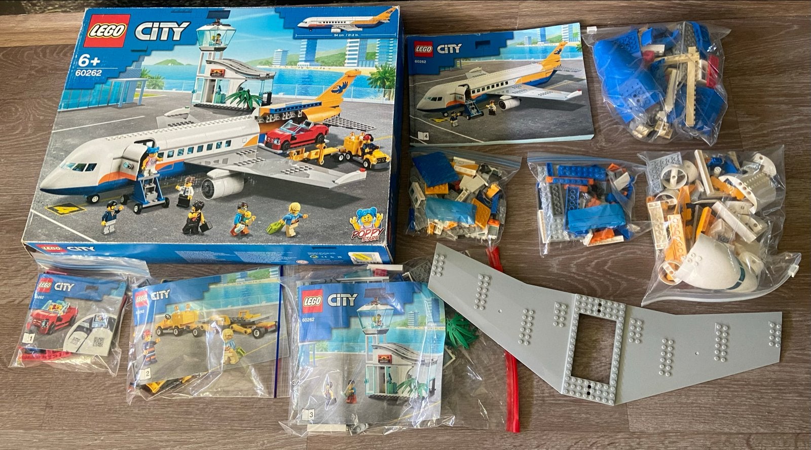 Lego City Passagiersvliegtuig 60262 - Zo goed als nieuw, Lego, Ophalen of Verzenden, Compleet, Complete set