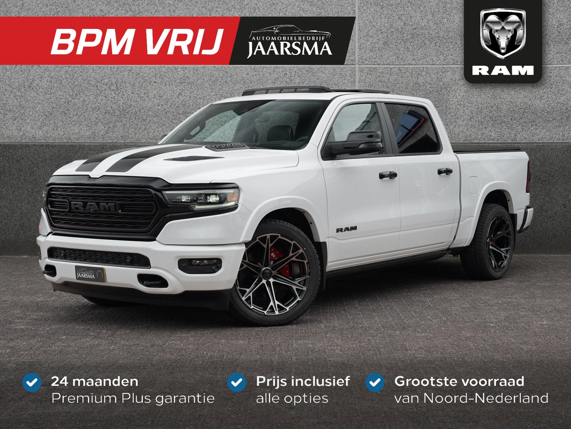 Dodge Ram 1500 5.7 V8 4x4 Crew Cab Limited Night |Digitaal D, Auto's, Automaat, 2460 kg, 5654 cc, 402 pk
