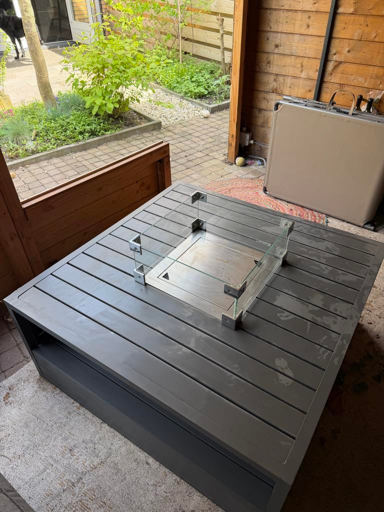 Lounge tuintafel met gashaard en 2 Benegas gasflessen, Ophalen of Verzenden, Gebruikt
