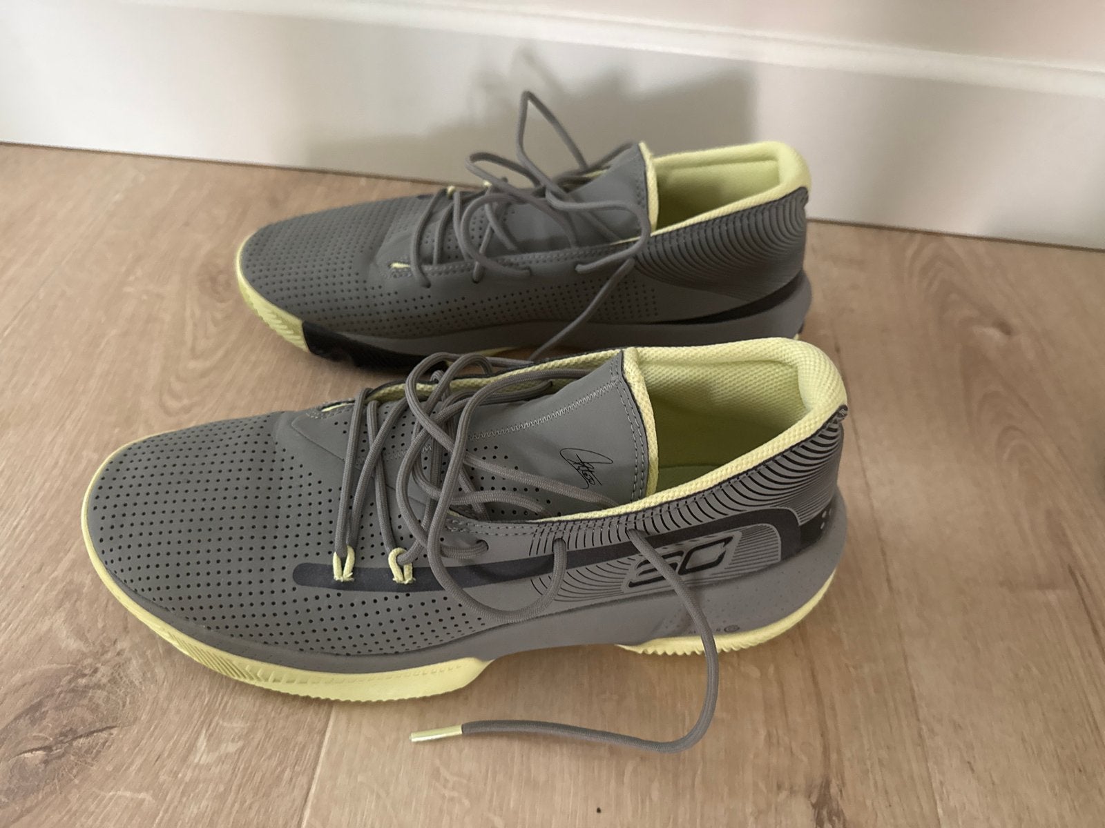 Under Armour Curry 3Zero III Basketball Schoenen, Ophalen, Overige kleuren, Sneakers of Gympen, Zo goed als nieuw