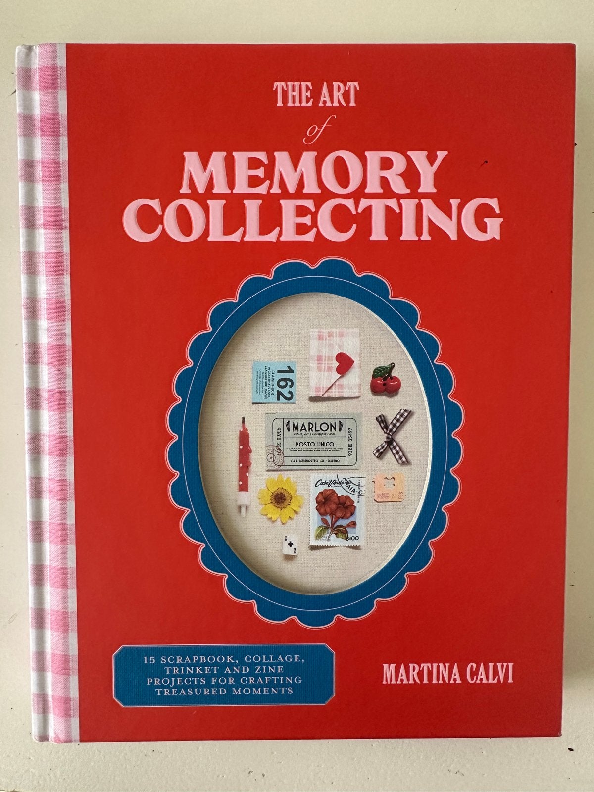 The Art of Memory Collecting - Martina Calvi, Ophalen of Verzenden, Zo goed als nieuw, Scrapbooking en Knutselen