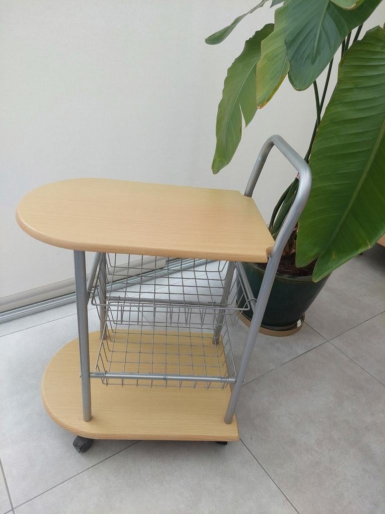 Handig keukentafeltje met opbergruimte en wieltjes, Beige, Gebruikt, Hout, Keukentrolley