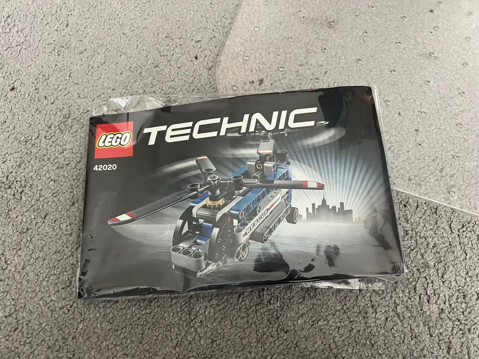 Lego Technic rescue 42020 is compleet, Ophalen of Verzenden, Zo goed als nieuw