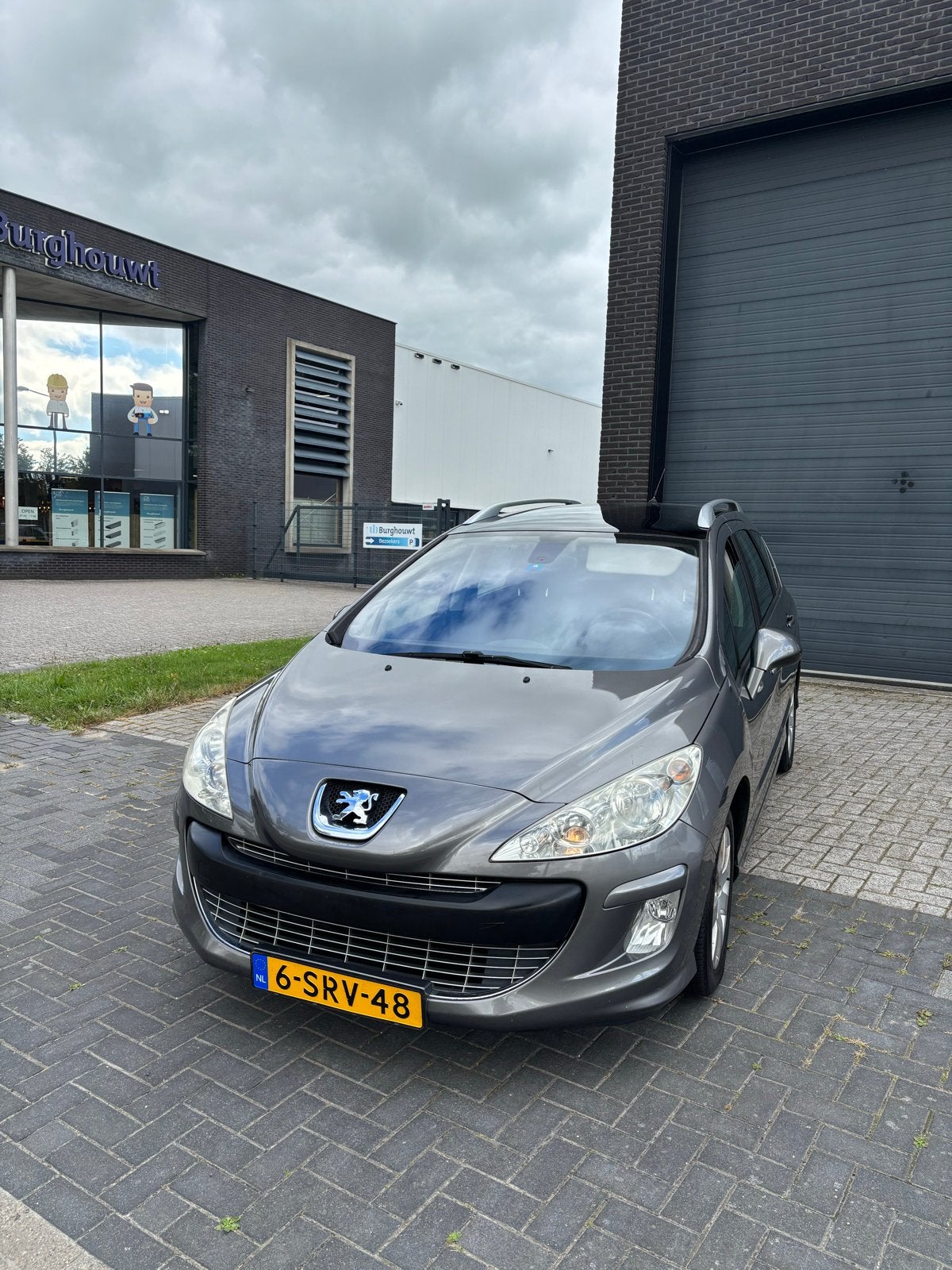 Peugeot 308 1.6 VTI 16V SW 2008 Grijs, Voorwielaandrijving, 4 cilinders, 7 stoelen, 1415 kg