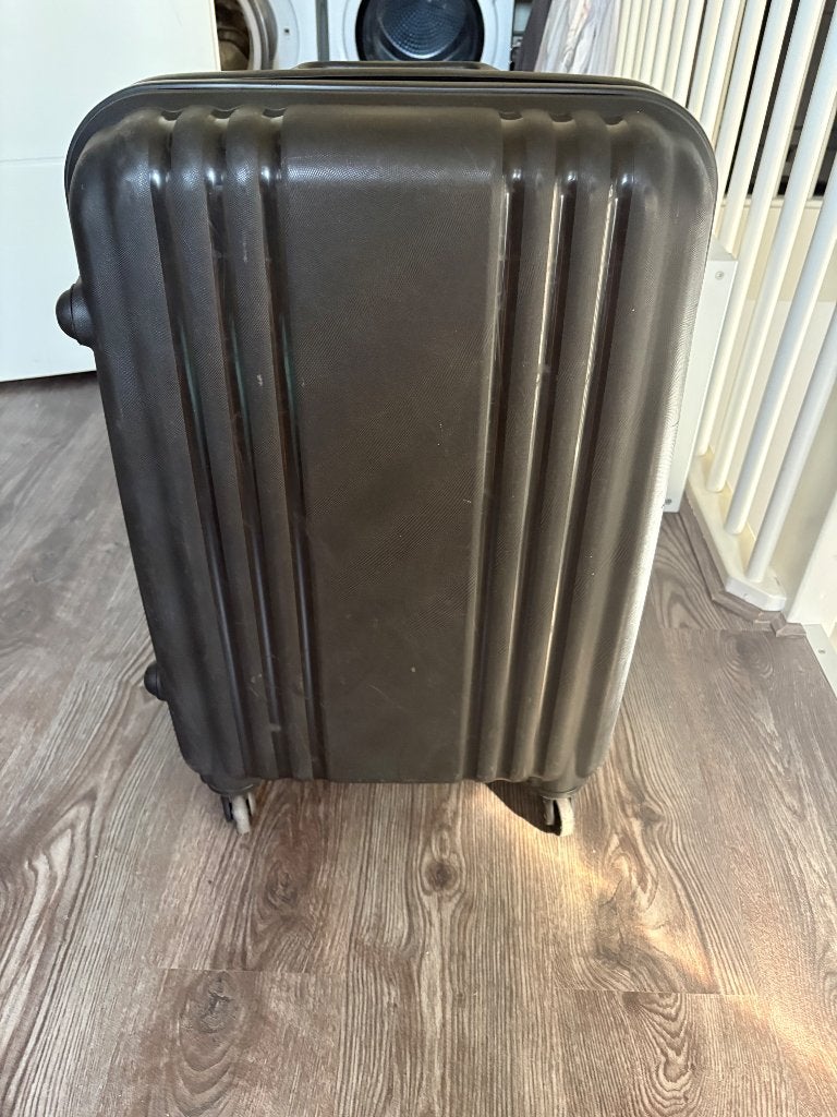Koffer Enrico Benetti, Gebruikt, Hard kunststof, 35 tot 45 cm, Wieltjes