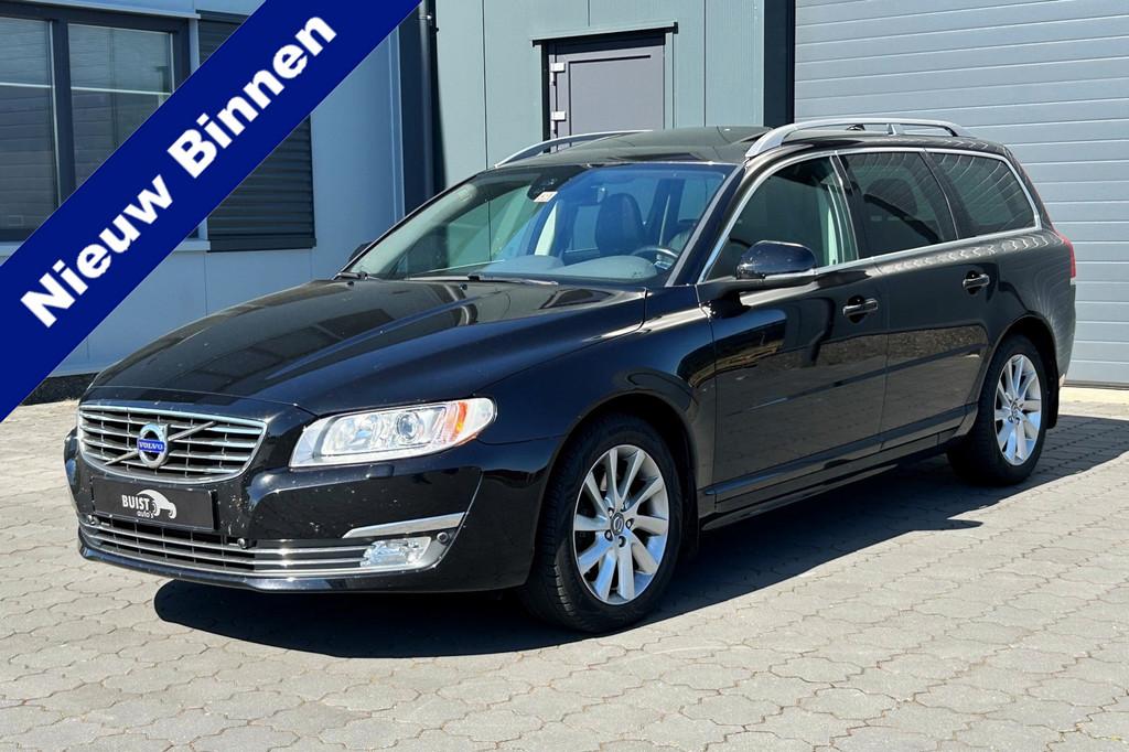 Volvo V70 2.0 T5 245pk Nordic+ SCHUIFDAK XENON 2e eig.! NL-a, Auto's, 4 cilinders, Zwart, 1565 kg, 93 €/maand