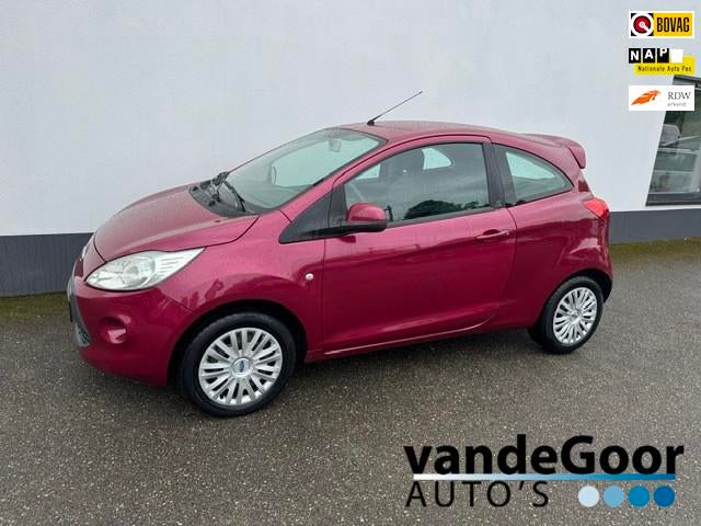 Ford Ka 1.2 Titanium, '10, airco, nwe. apk en distributie in, Voorwielaandrijving, Stof, Gebruikt, 1242 cc