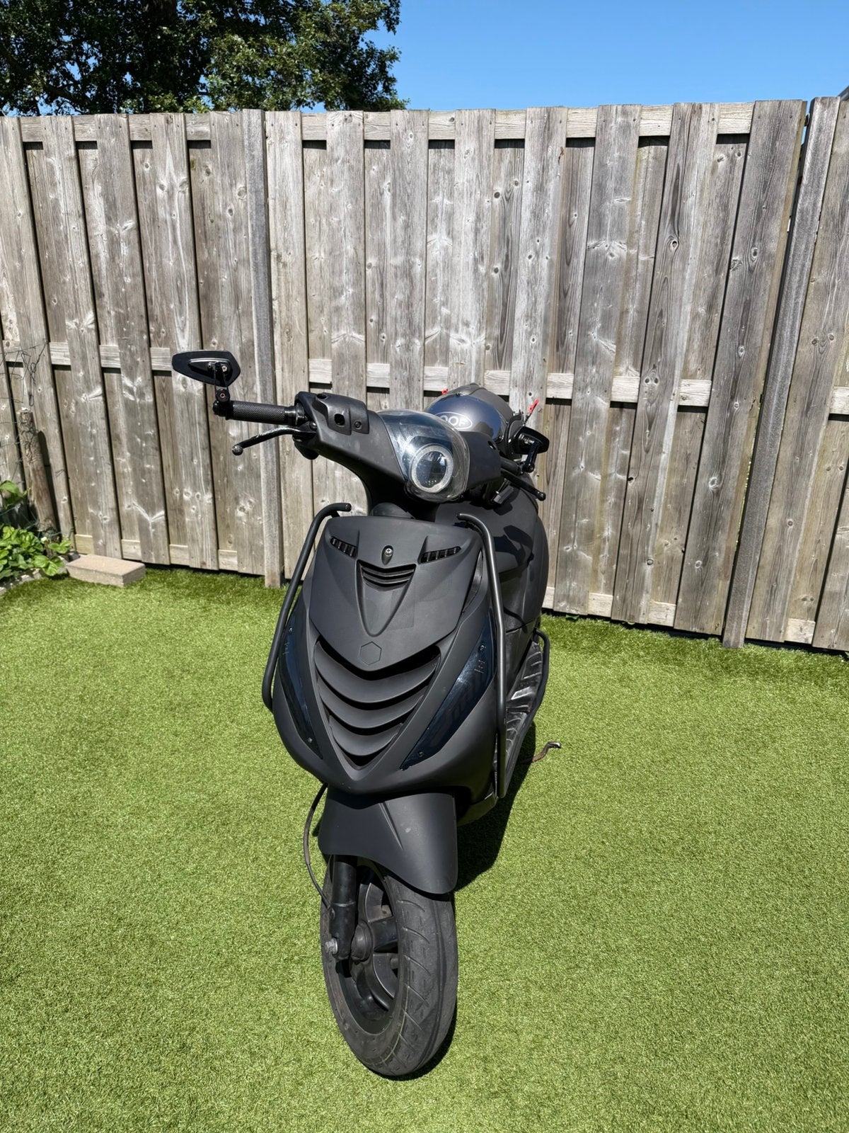 Piggio zip 50 cc, Fietsen en Brommers, Scooters | Piaggio, Zo goed als nieuw, Zip, Benzine, Ophalen of Verzenden