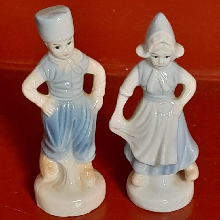 2 beeldjes, jongen en meisje, Ophalen of Verzenden, Zo goed als nieuw, Mens