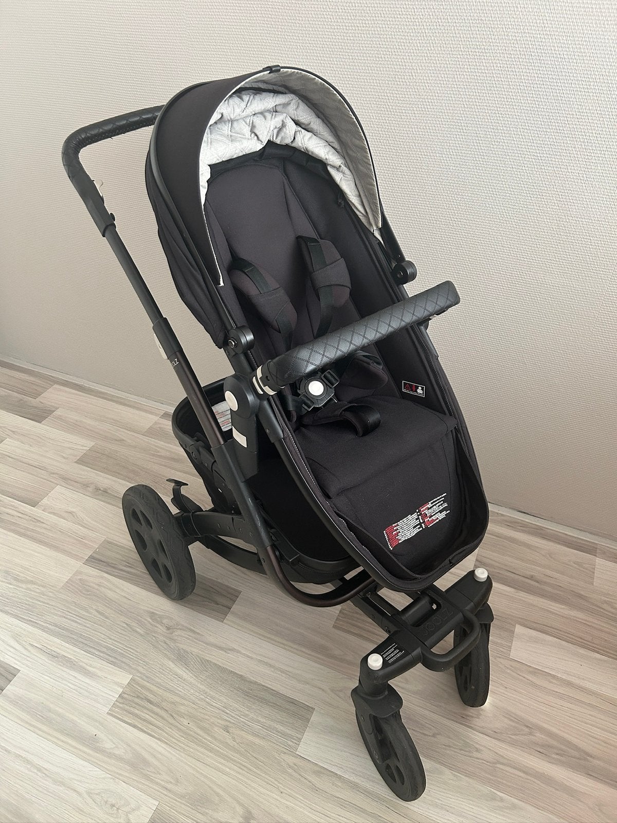 Foto 4 van Joolz Geo 2 kinderwagen zwart