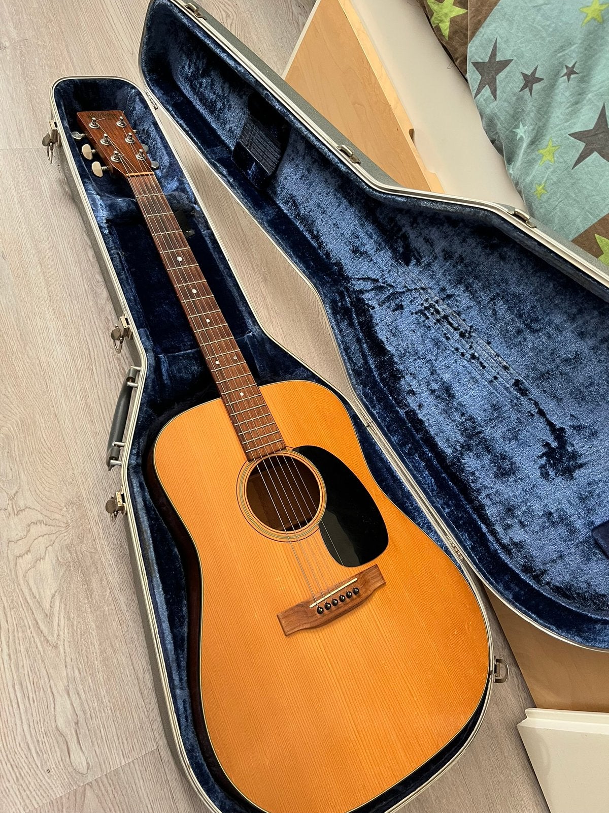 Martin D18 1976 incl case, Muziek en Instrumenten, Snaarinstrumenten | Gitaren | Akoestisch, Ophalen, Gebruikt, Western- of Steelstringgitaar