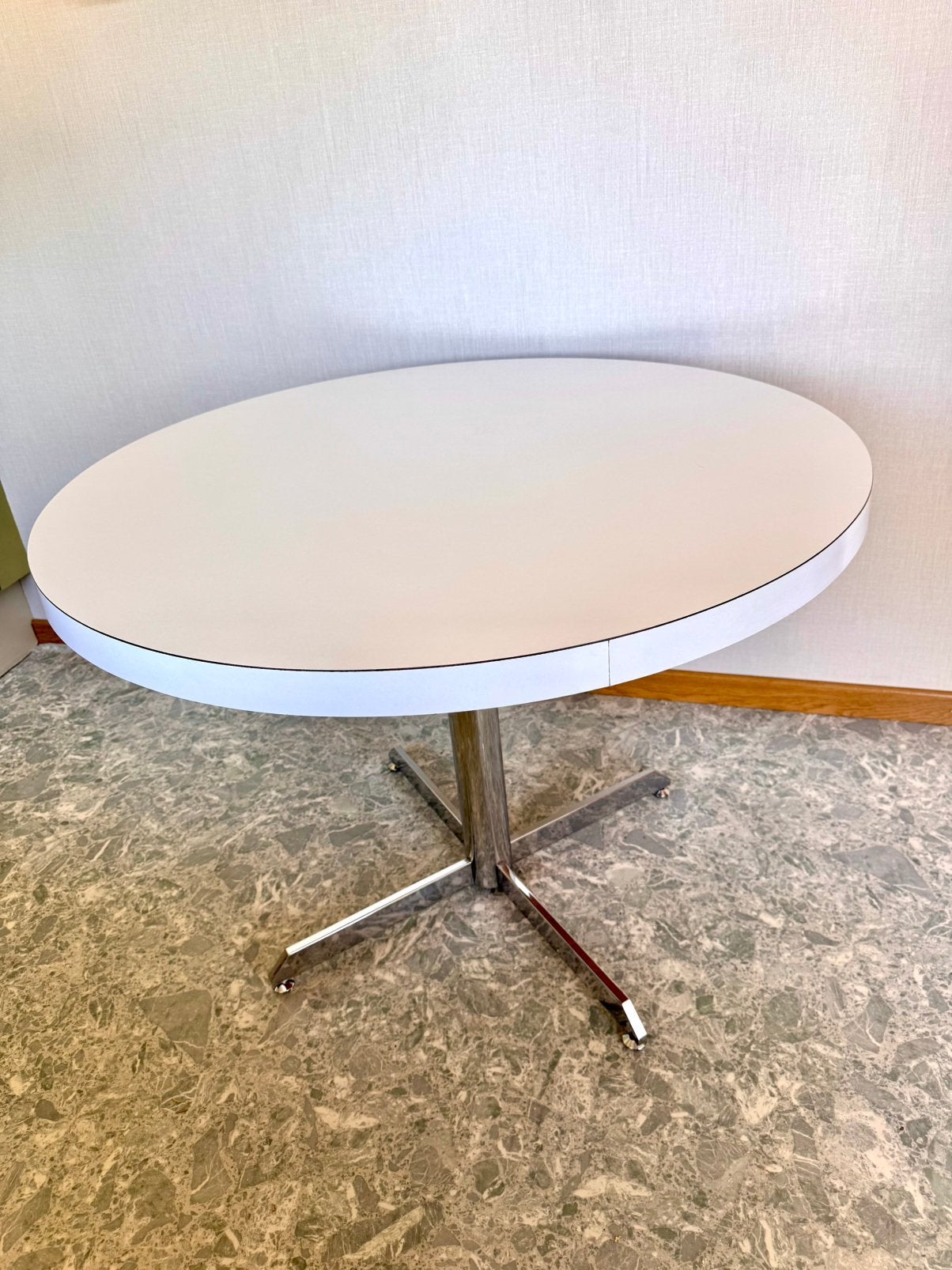 Ronde pelikaan tafel, Ophalen, Gebruikt, Rond, 75 cm of meer