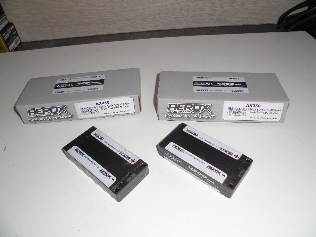 AEROX 2S SHORTY LIPO 4200mAH, Hobby en Vrije tijd, Elektro, Ophalen of Verzenden, Zo goed als nieuw, Schaal 1:10