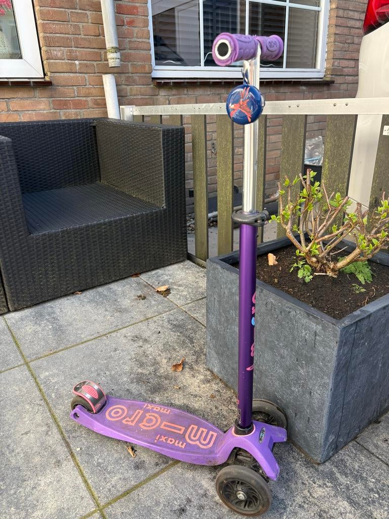 Micro step maxi paars met roze letters en LED verlichting, Ophalen, Gebruikt, Gewone step