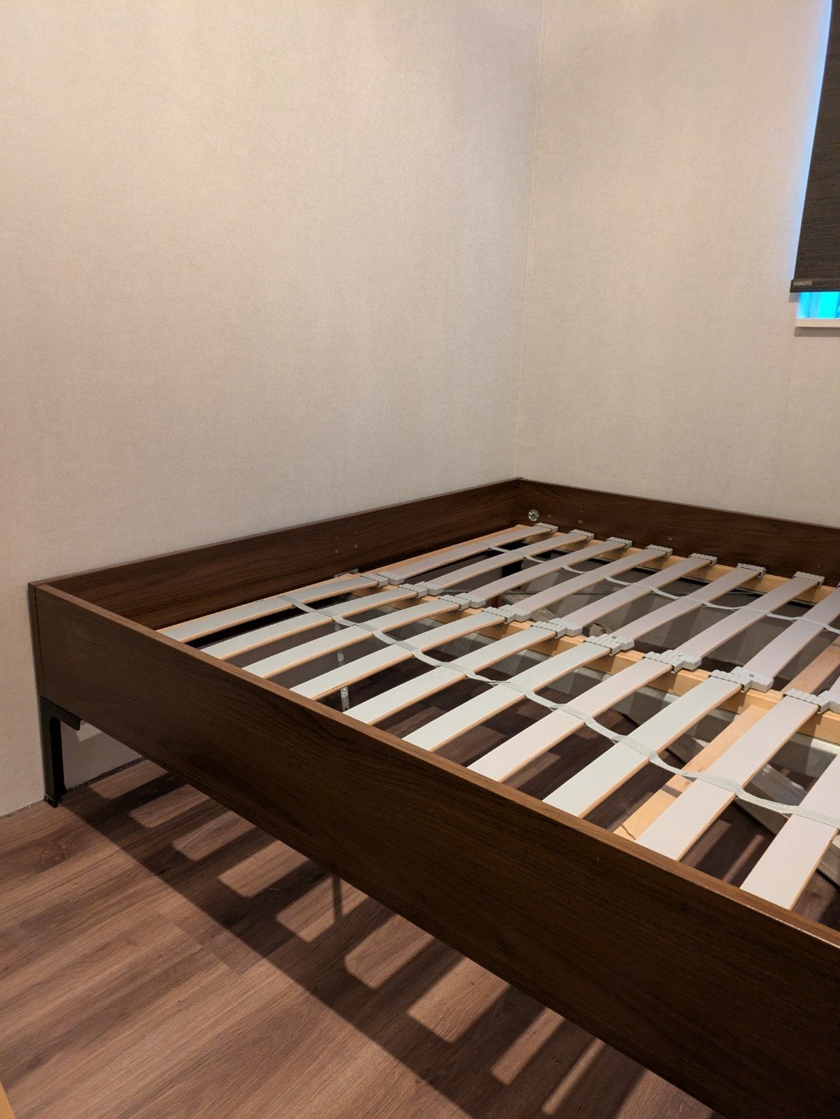 IKEA tweepersoonsbed met lattenbodem 140x200 - Donkerbruin, Ophalen, Gebruikt, Bruin, Tweepersoons