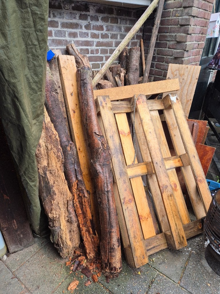 Hout gratis af te halen, Minder dan 3 m³, Ophalen, Overige houtsoorten, Stammen