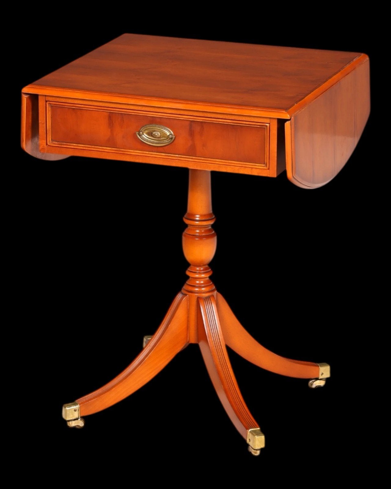 2x Heldense Meubels Taxus Hangoor tafel, Ophalen