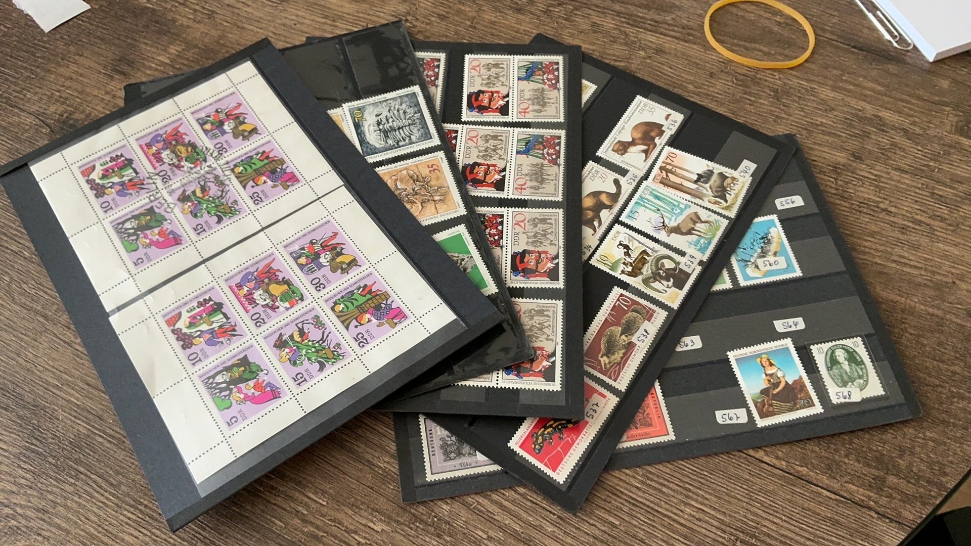 #29 Kleine verzameling DDR, veel pf, Postzegels en Munten, Postzegels | Volle albums en Verzamelingen, Ophalen of Verzenden, Buitenland
