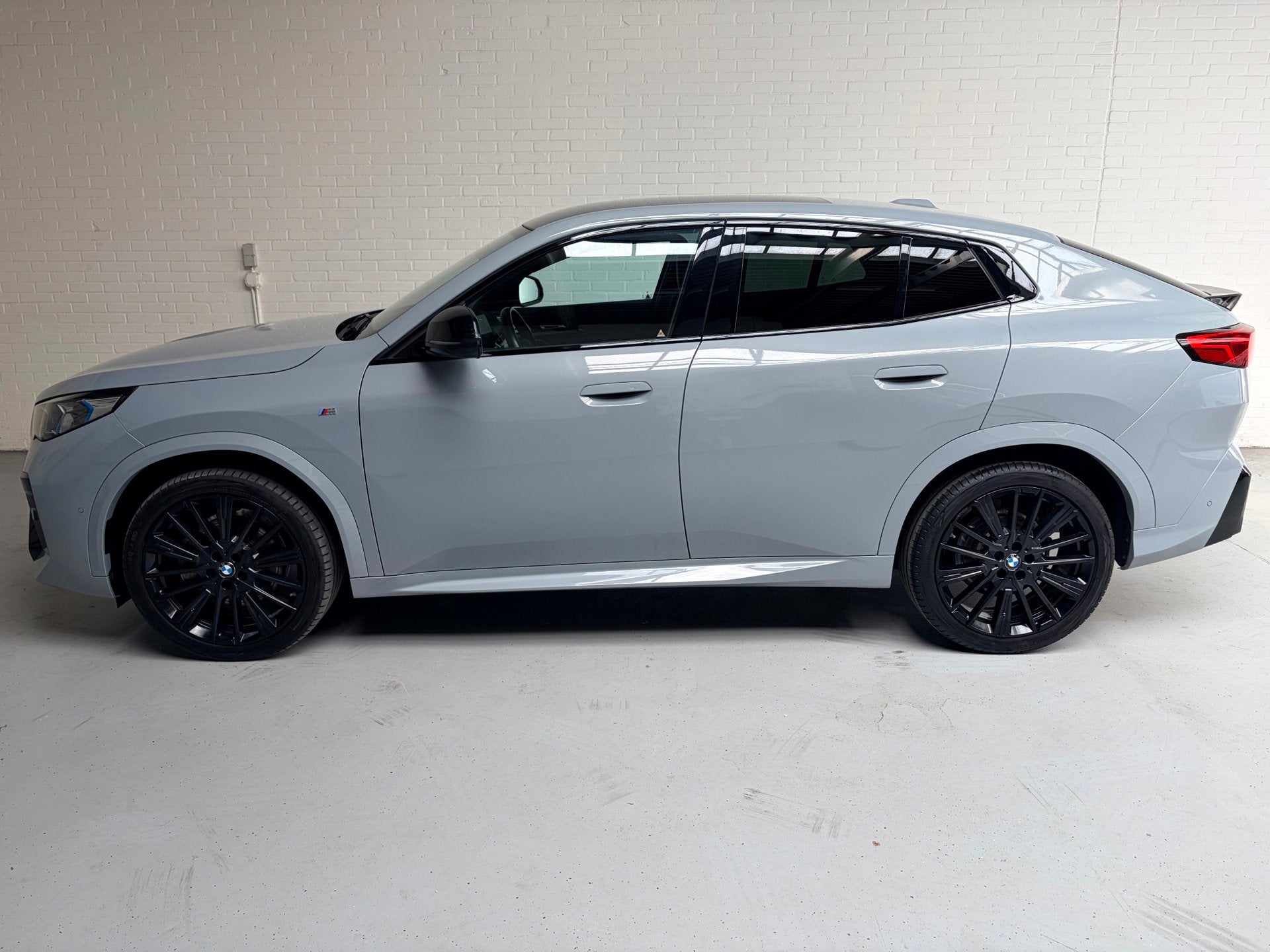 BMW X2 SDrive20i M Sport 170pk Launch Edition Black Pakket,, X2, 156 pk, Automatische klimaatregeling, Bedrijf