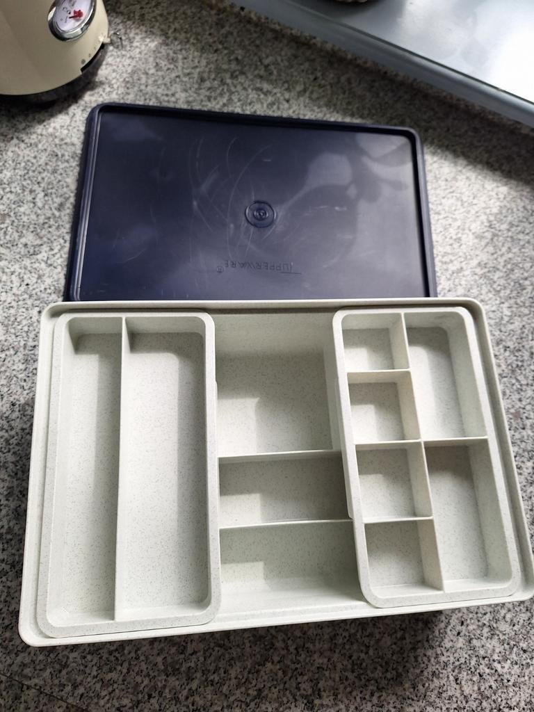 Tupperware Knutseldoos / Naaidoos met flexibele vakverdeling, Ophalen of Verzenden, Gebruikt, Overige typen