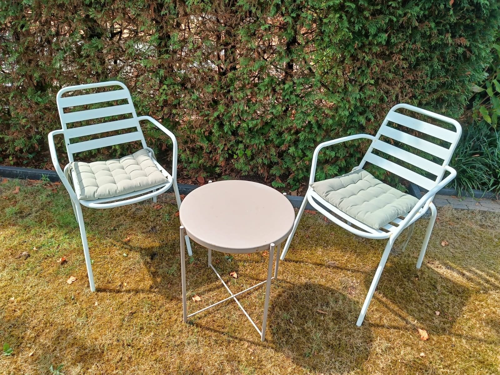 Tuinset: 2 stoelen en 1 bijzettafel, Ophalen, Gebruikt, Metaal
