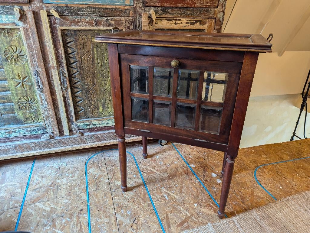 Antiek theekastje, wijnkast, theetafel, Ophalen