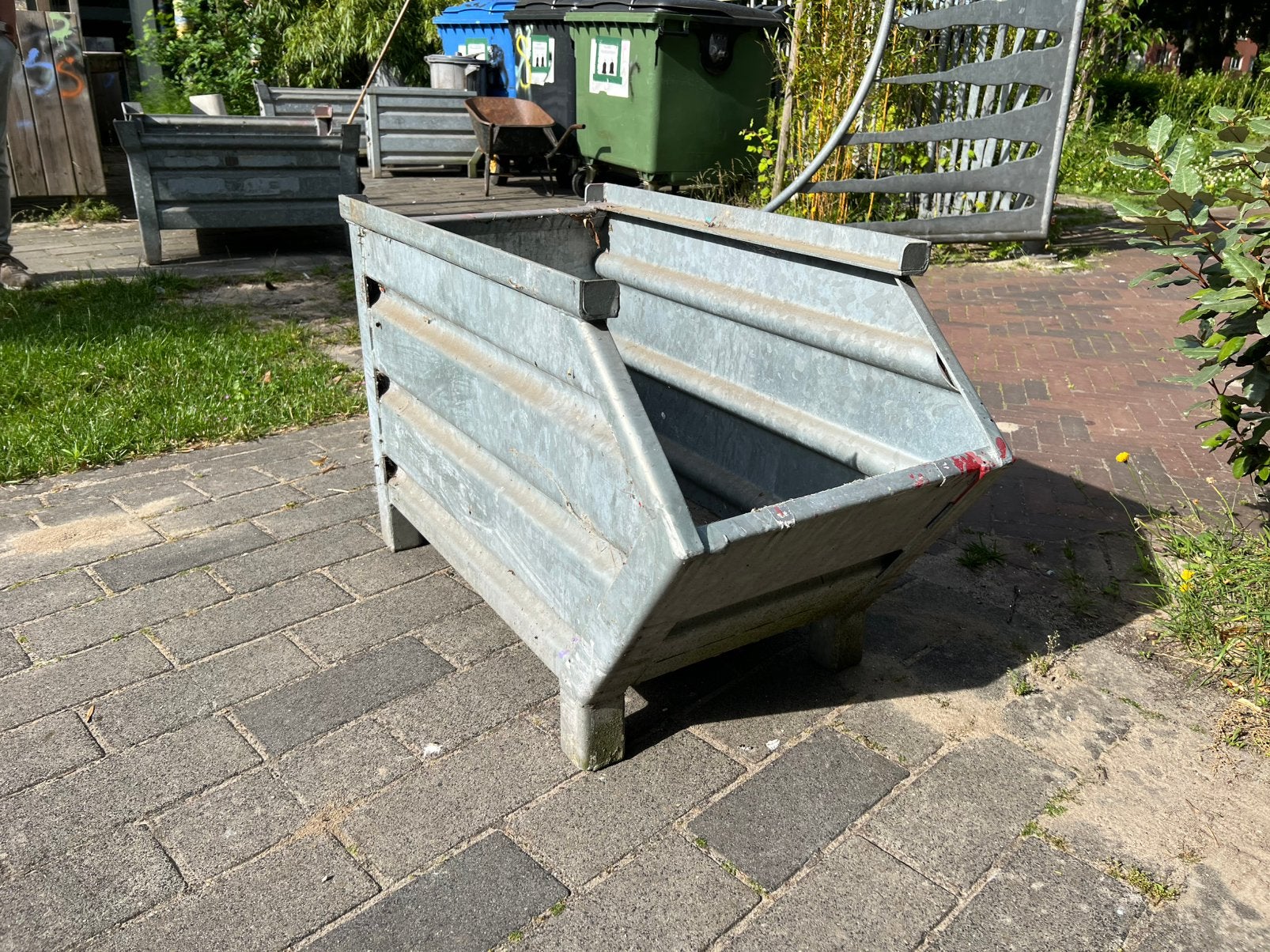 Stapelballen staal (2x DAF groot en 2x kruizinga klein), Ophalen