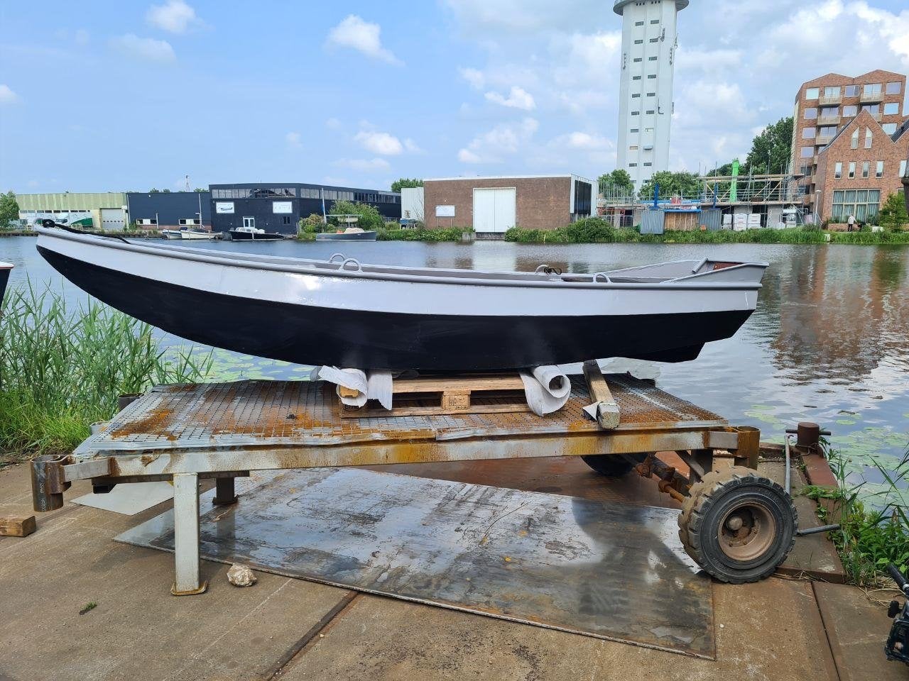 Stalen vlet / motorboot 4 meter - Volledig gerenoveerd, Watersport en Boten, Motorboten en Motorjachten, Geen motor, Zo goed als nieuw