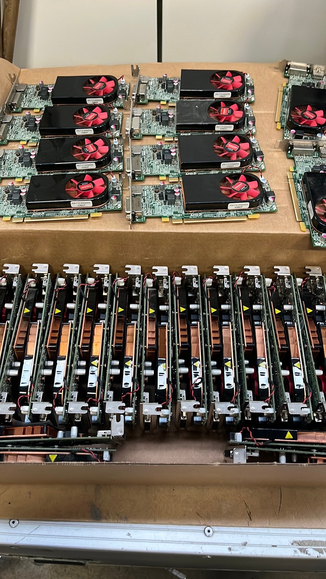 Partij 43x AMD ATI Radeon R7 250 2GB Videokaarten, Computers en Software, Onbekend, AMD, Ophalen of Verzenden, Zo goed als nieuw