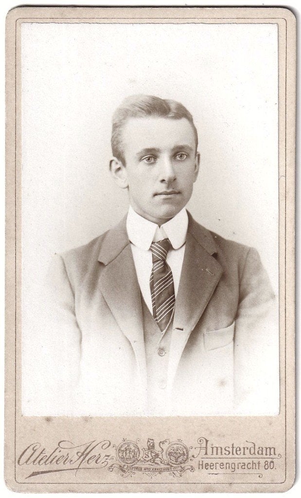 CDV - Portret Jongeman Man - Foto Atelier Herz Amsterdam, Gebruikt, Foto, Ophalen of Verzenden, Voor 1940