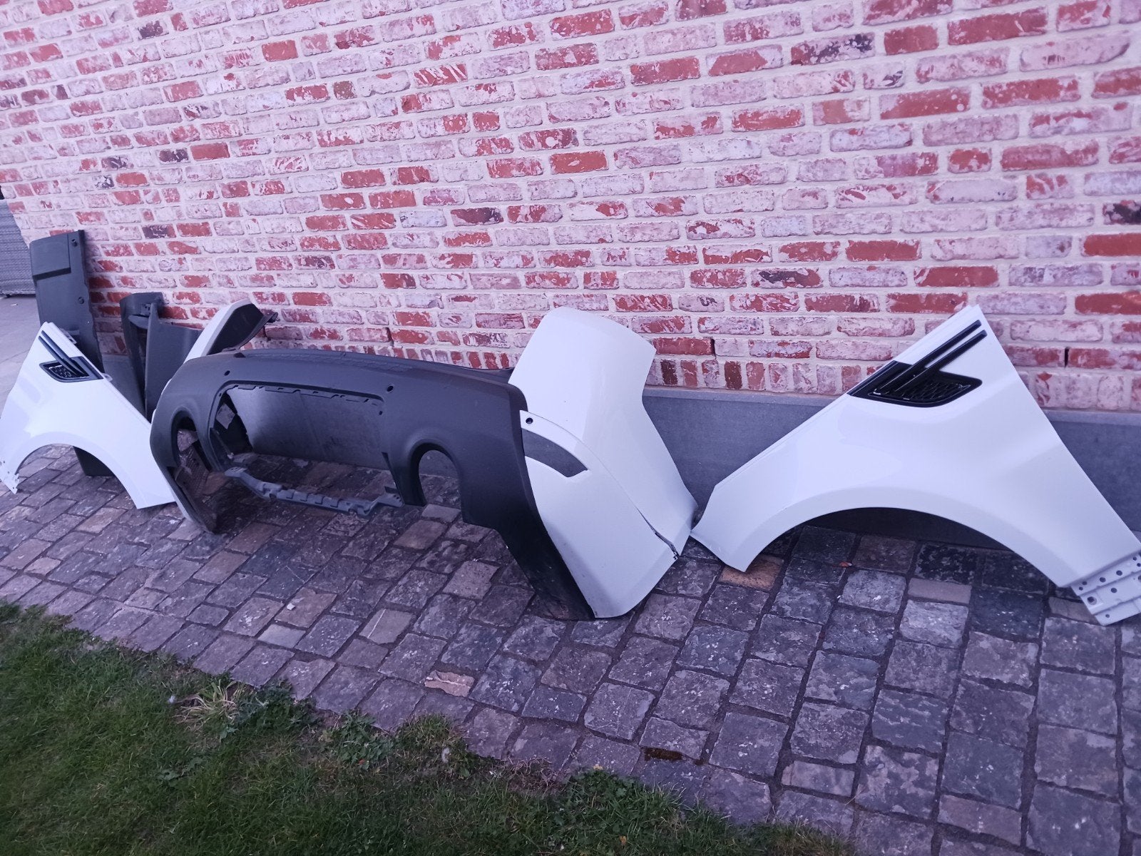 range Rover Sport bj 2016 achterbumper en zijpanelen, Ophalen, Links, Rover, Bumper