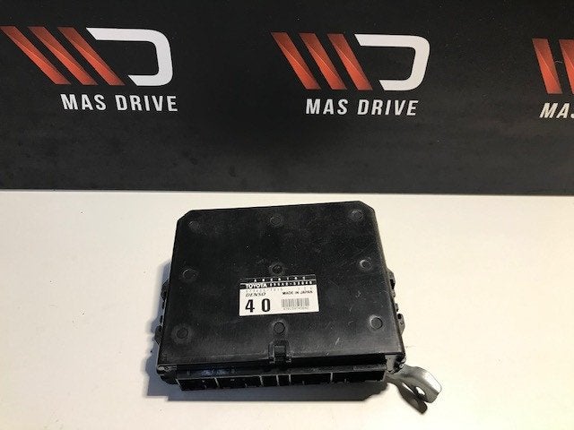 Lexus is200 abs & trc module 89540-53040, Gebruikt