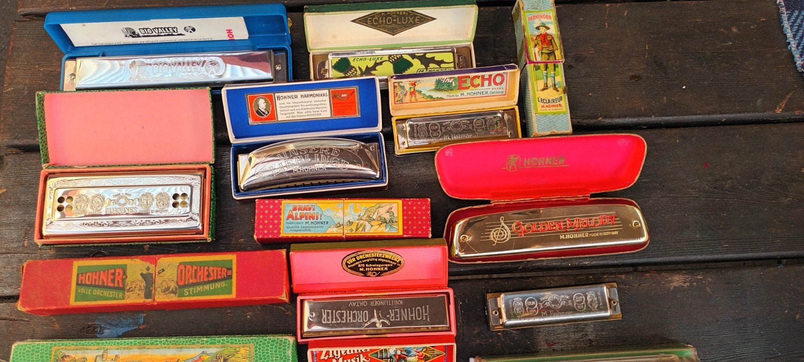 Verzameling mondharmonica's, Ophalen