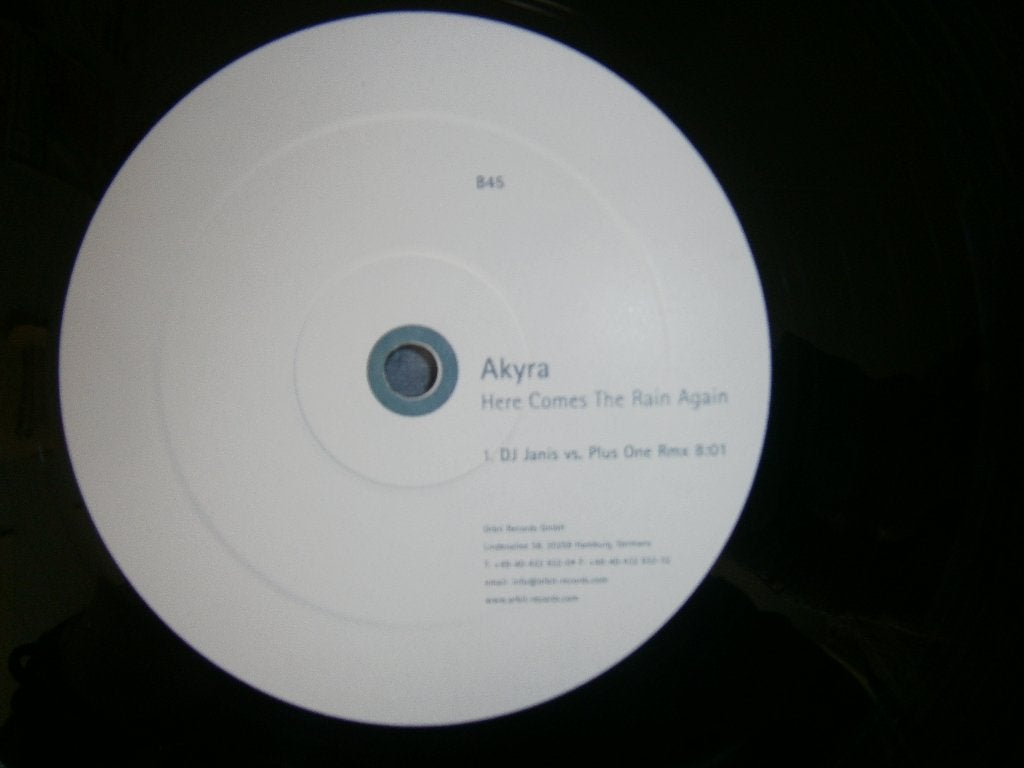Akyra – Here Comes The Rain Again. 2001. Club Vocal Trance, Ophalen, Trance, Zo goed als nieuw, 12 inch