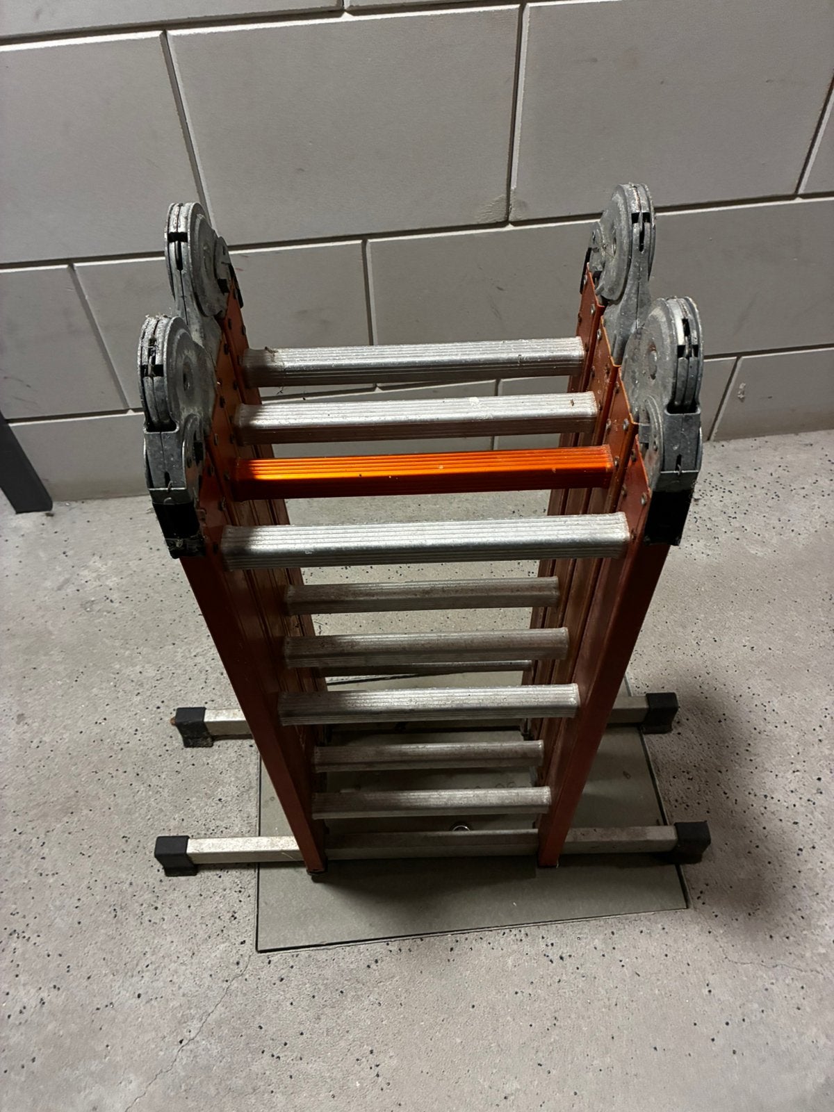 Vouwladder, Doe-het-zelf en Verbouw, Ladders en Trappen, Ophalen, Zo goed als nieuw, 2 tot 4 meter