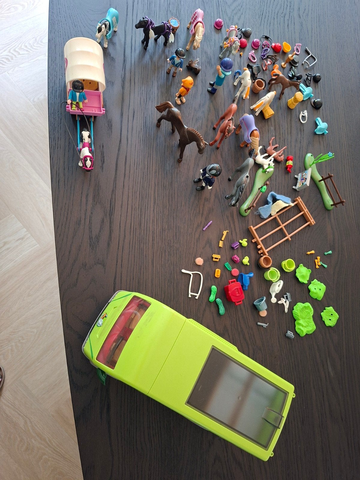 Grote Playmobil paarden set met veel accessoires, Ophalen of Verzenden, Gebruikt, Jongen of Meisje