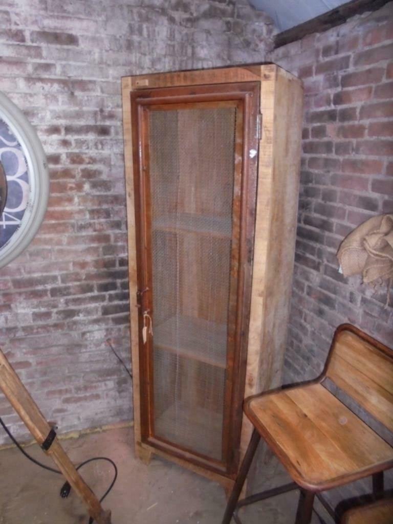 Stoere industriele kast van Mangohout met metalen deur, Huis en Inrichting, Kasten | Vitrinekasten, Met deur(en), 50 tot 100 cm
