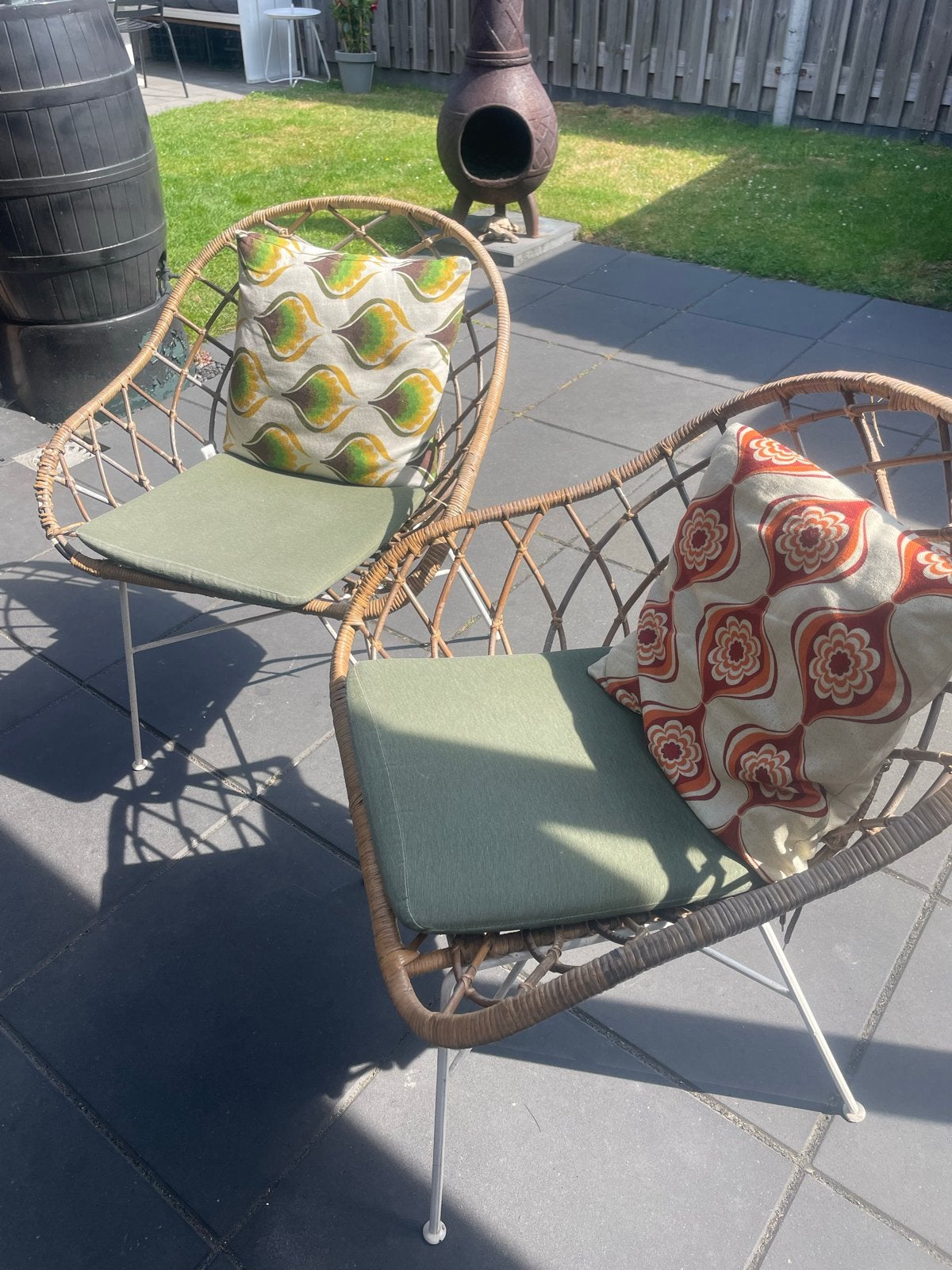 4 Riviera Maison rotan stoelen, 2 met lichte beschadiging, Ophalen, Gebruikt, Bruin, Riet of Rotan