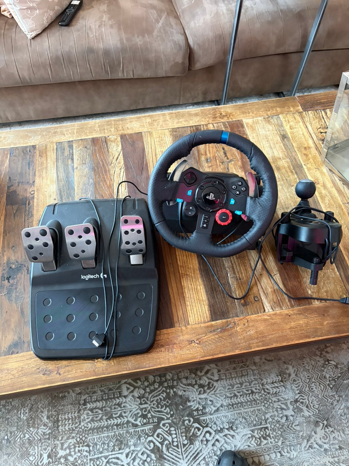 Logitech g29 peddals and gear shift, Ophalen of Verzenden, Zo goed als nieuw