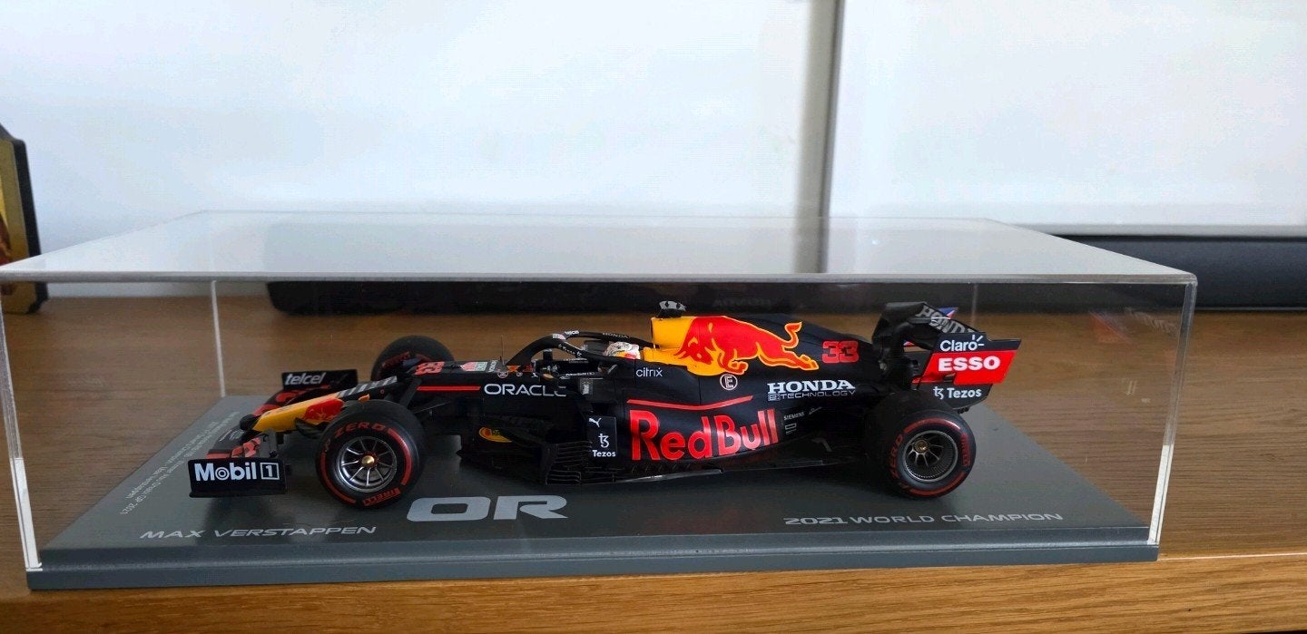 Max Verstappen 2021 Wereldkampioen F1 Spark 1/18, Ophalen of Verzenden, Zo goed als nieuw