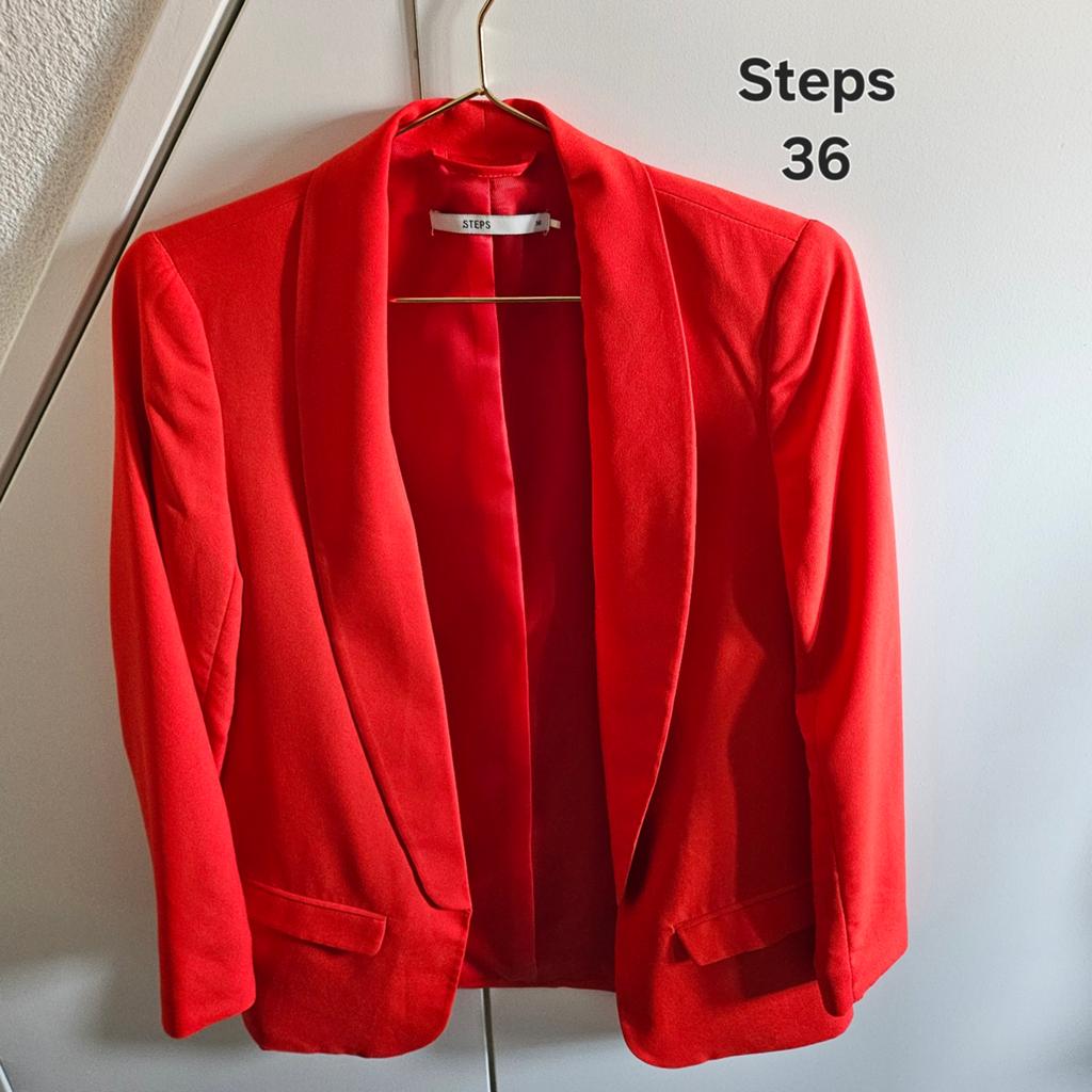 Steps blazer maat 36 rood, Kleding | Dames, Ophalen of Verzenden, Zo goed als nieuw, Steps, Jasje