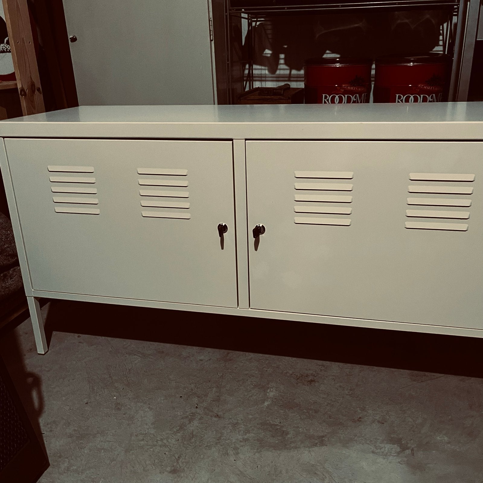 Wit metalen IKEA lockerkastje met 2 deuren, Ophalen, Gebruikt